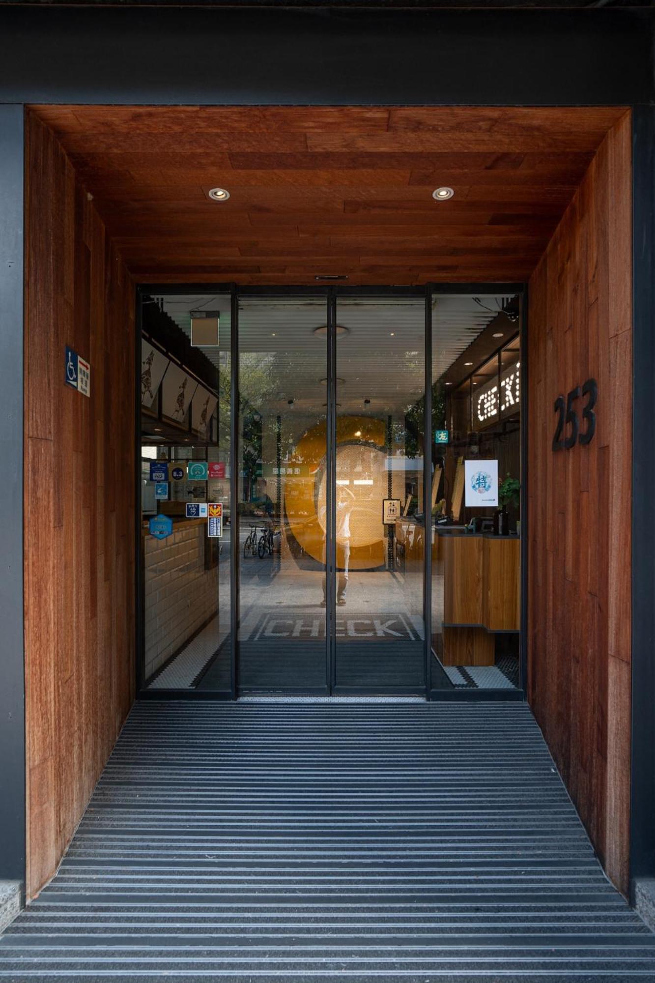 Check Inn Taipei Songjiang Exterior photo