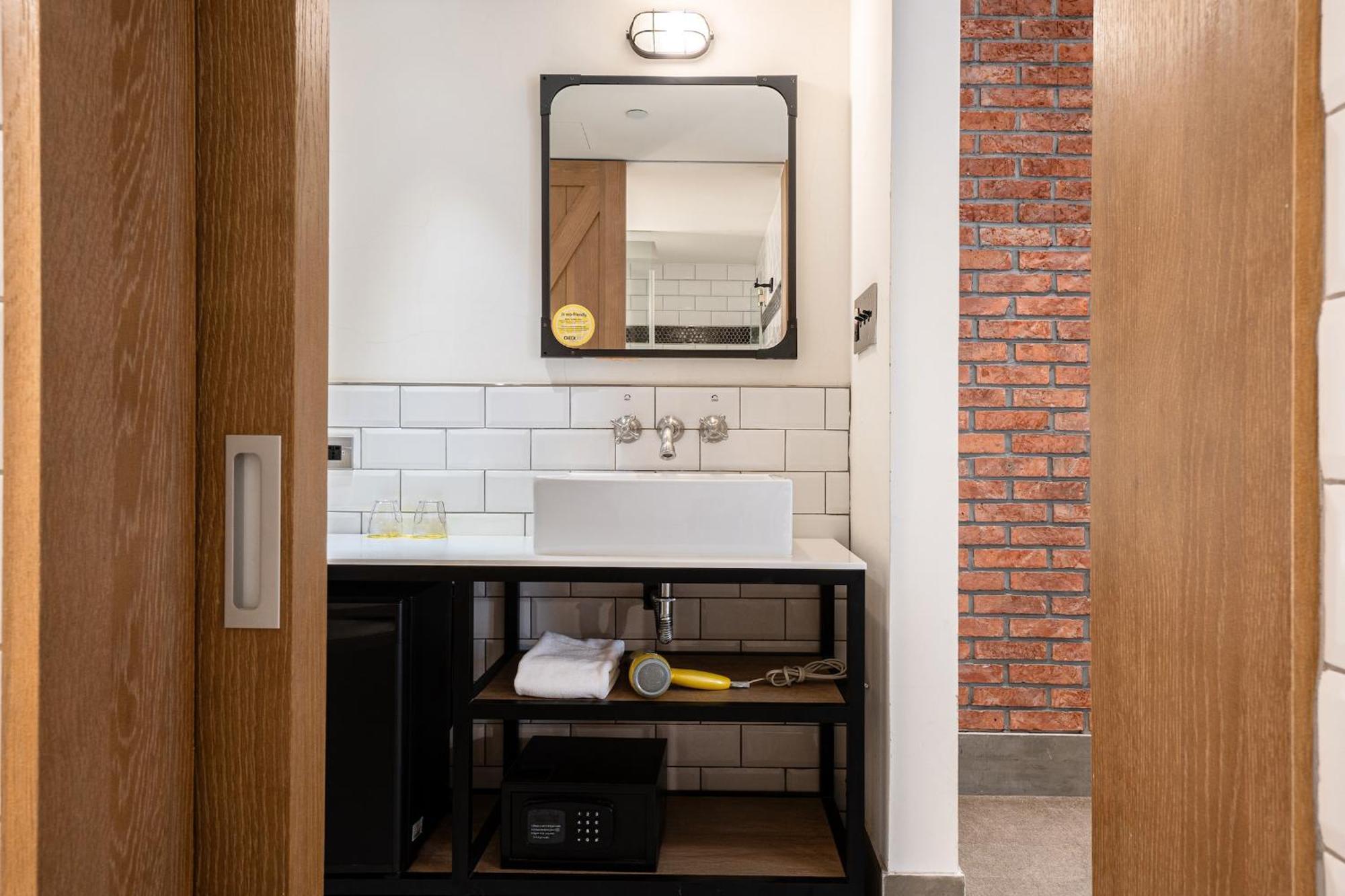 Check Inn Taipei Songjiang Exterior photo