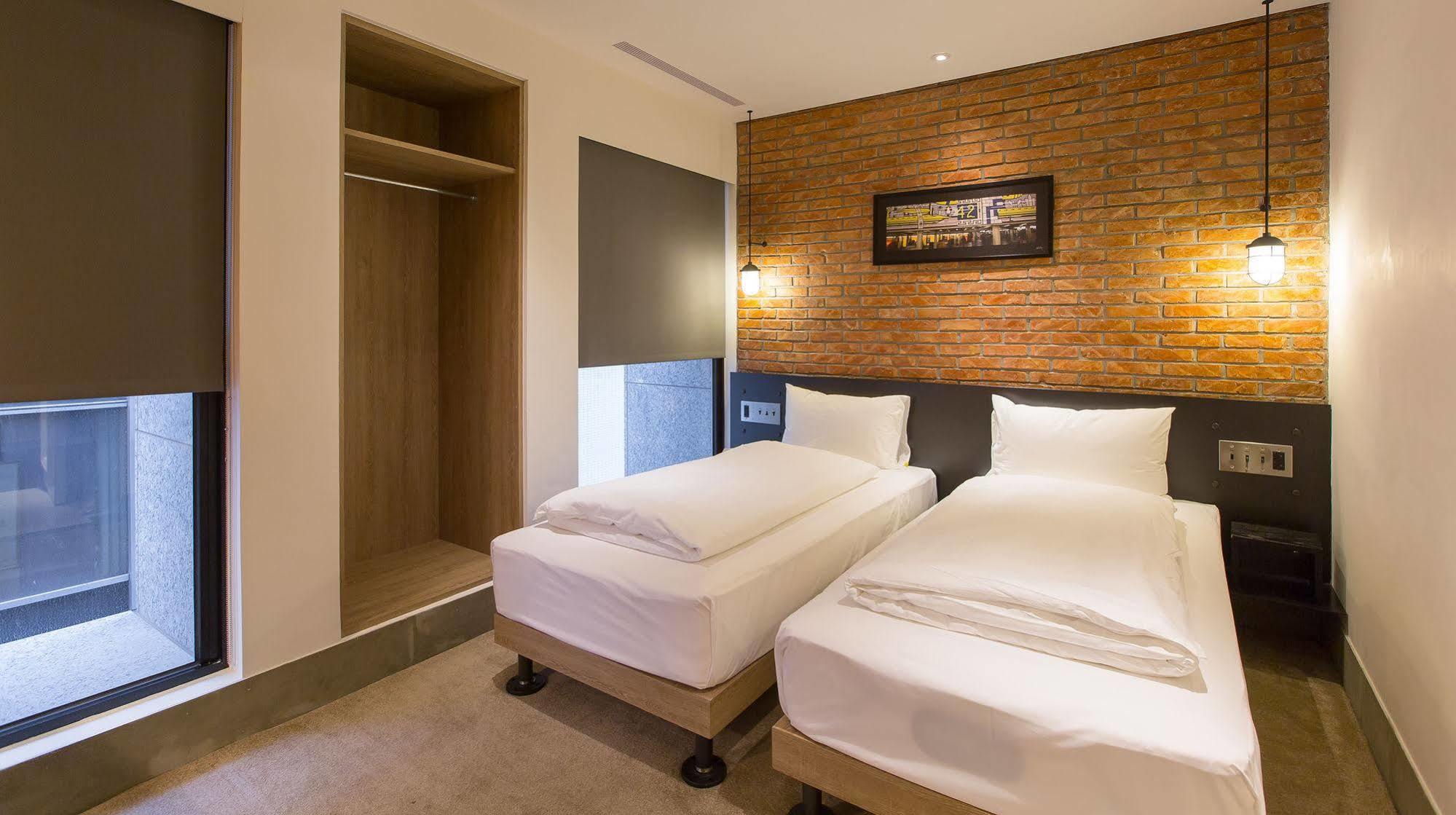 Check Inn Taipei Songjiang Exterior photo